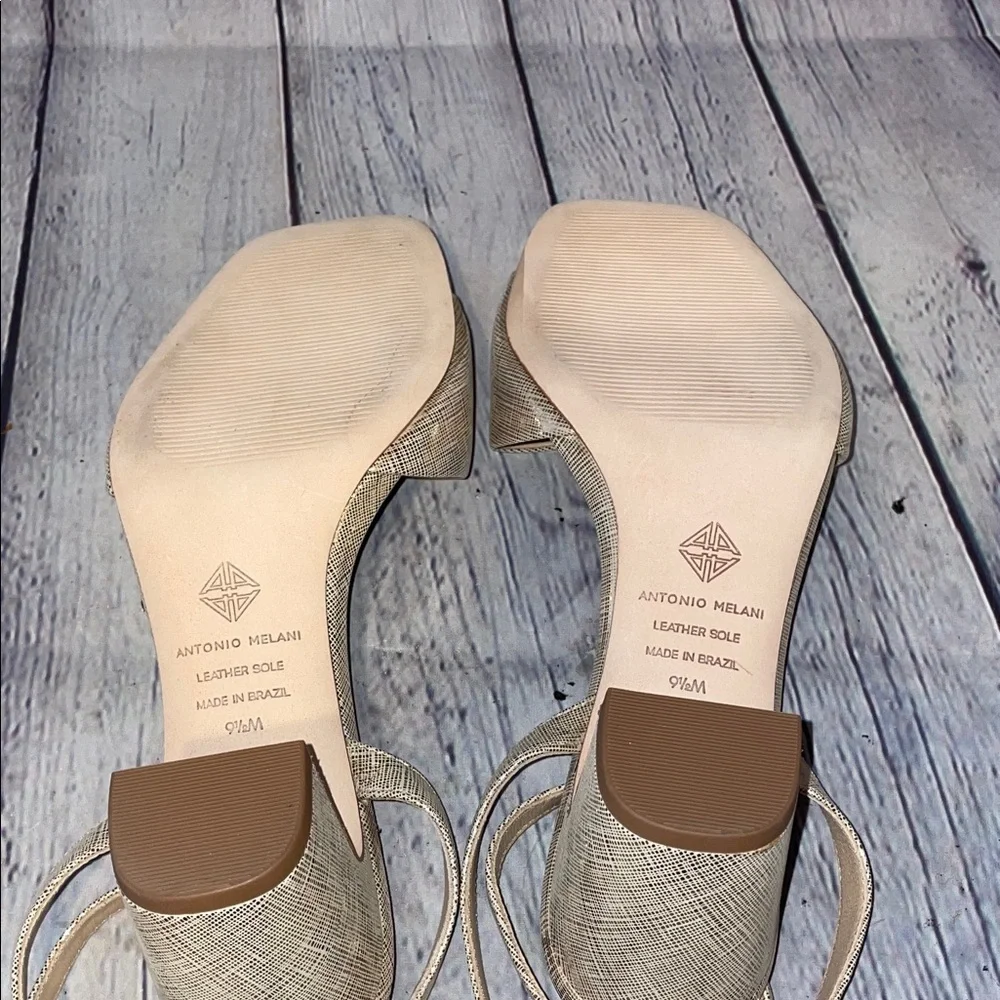ANTONIO MELANI Gold Textured Ankle Strap Heels Sz 9.5